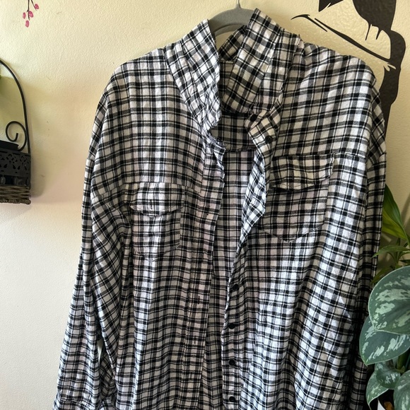 Missguided Flannel Shirt - Picture 4 of 10